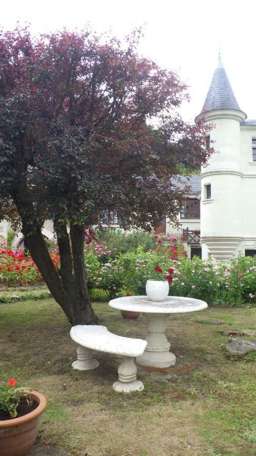 Bed and Breakfast Le Manoir De La Baldette Gennes-Val-de-Loire Exterior foto